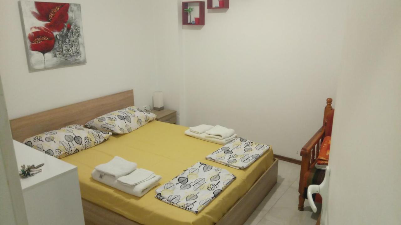 Aparts Sunshine Nea Iraklia Exterior foto